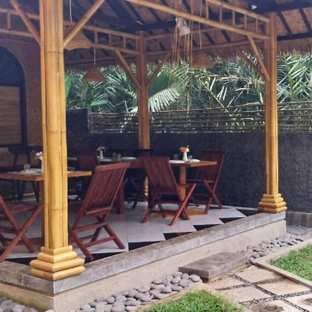 Pondok Sapta Sallaca Selat Eksteriør billede