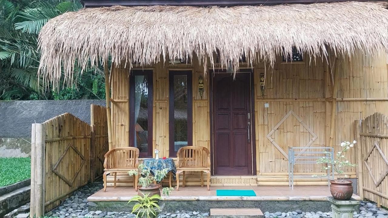 Pondok Sapta Sallaca Selat Eksteriør billede